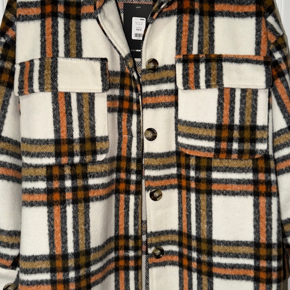 New Fashion Nova Plaid Button-Up Jacket. Size-Medium